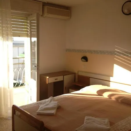 Hotell Hotel Ornella 3*